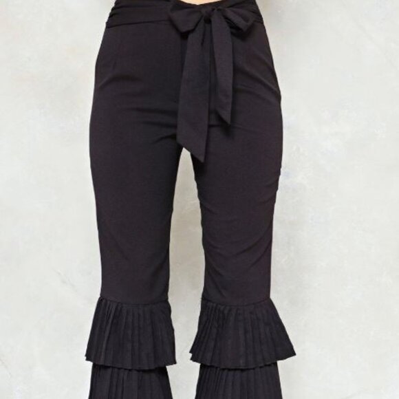Nasty Gal Tiering Up My Heart Pleated Pants NWOT! - Picture 4 of 10